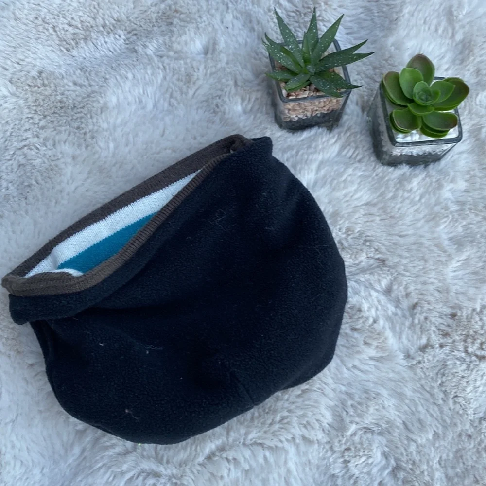 Women's Carhartt Purple Brown Striped Beanie Hat With Fleece Lining - Picture 3 of 6